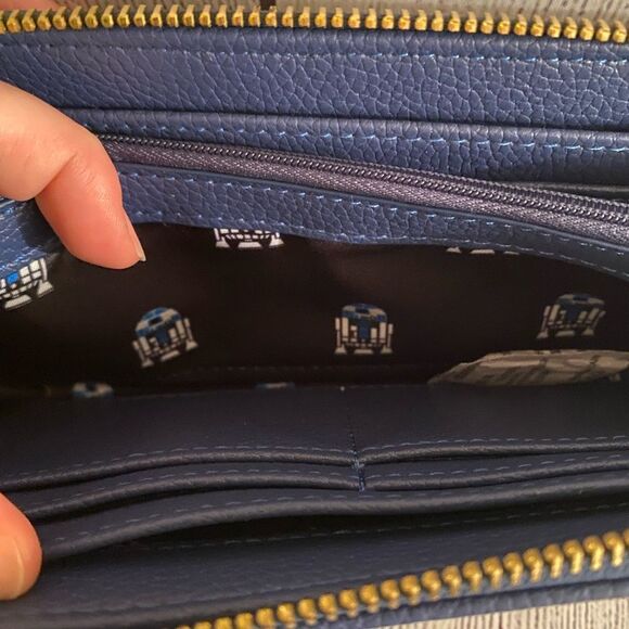 RARE heart logo loungefly r2d2 wallet - Picture 6 of 6